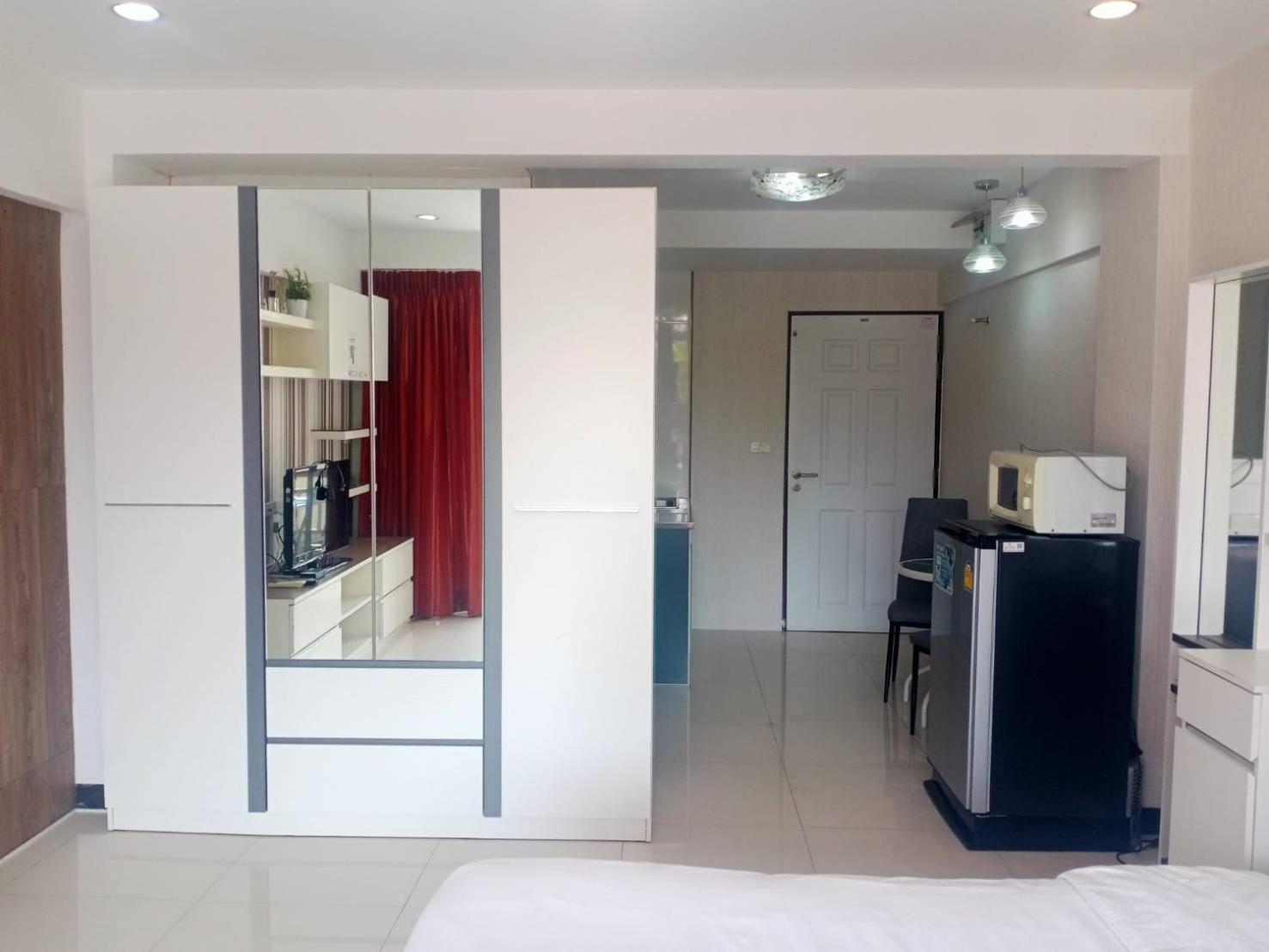 Baan Sabai Rama IV Apartment Bangkok Exterior foto