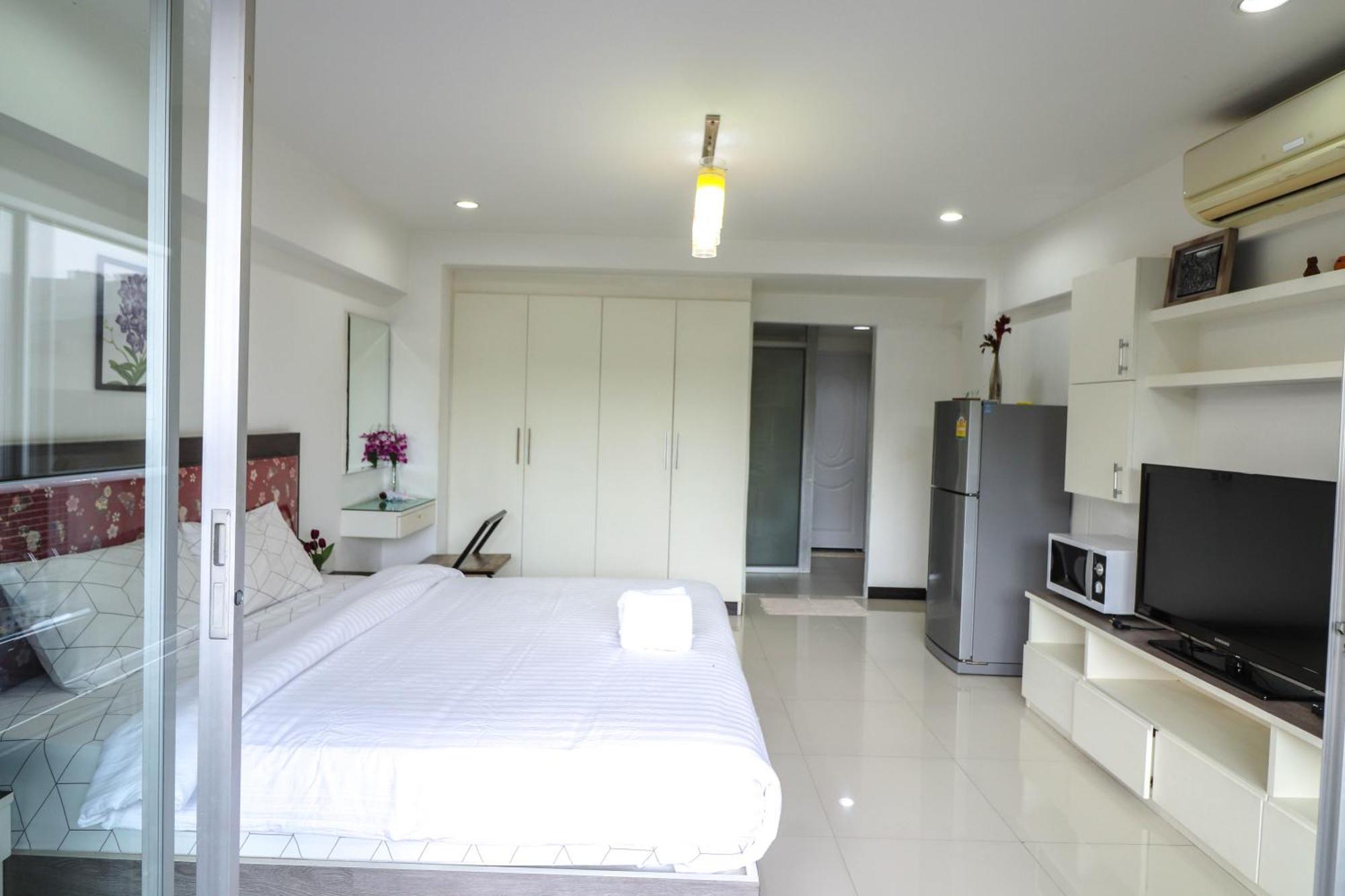 Baan Sabai Rama IV Apartment Bangkok Exterior foto